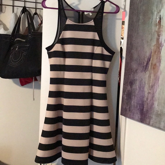 Dress - Picture 1 of 2